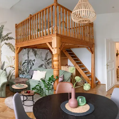 Bonbon Panorama Apartment *